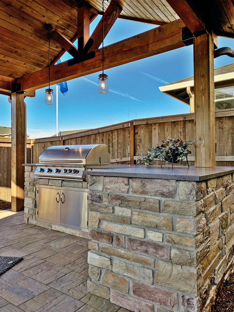 Outdoor grill with countertop